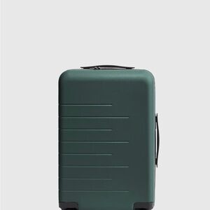 Quince Small Carryon Suitcase (no bundles)